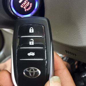 Làm Chìa Khóa Thông Minh Toyota Innova