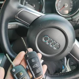 Chìa Khóa Remote Audi TT