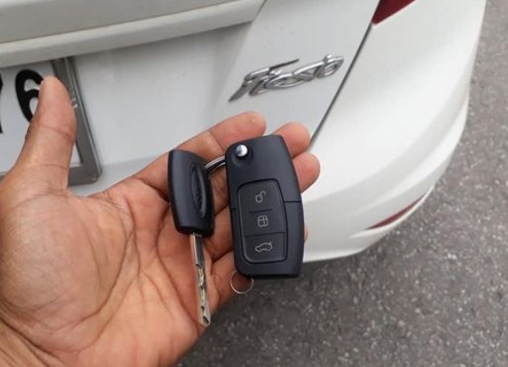 Chìa khóa thông minh Ford Fiesta