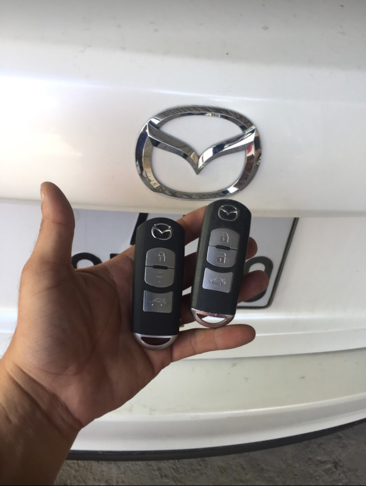 Chìa khóa thông minh Mazda 6 có 3 nút
