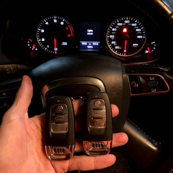 chìa khóa thông minh smartkey Audi Q7 3 nút