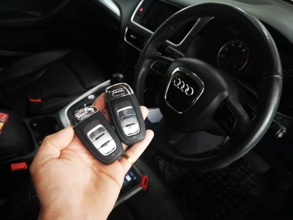 chìa khóa thông minh smartkey Audi Q7 3 nút