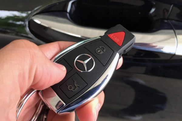 Chìa Khóa Remote Mercedes 4 Nút