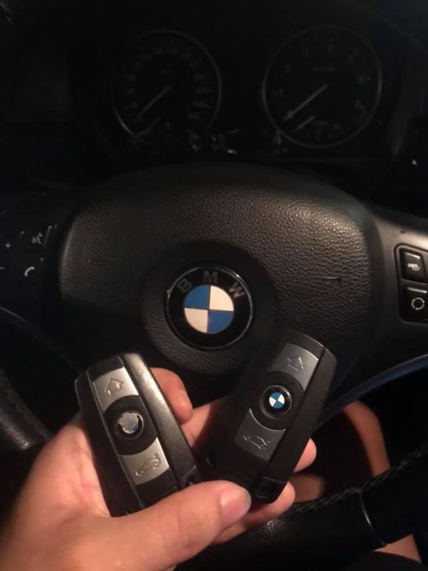 Chìa khóa bán thông minh BMW 325i