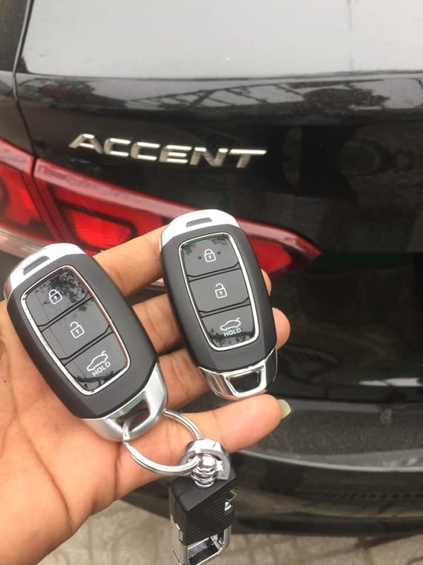 Chìa Khóa Remote Điều Khiển Hyundai Accent 3 Nút Gập
