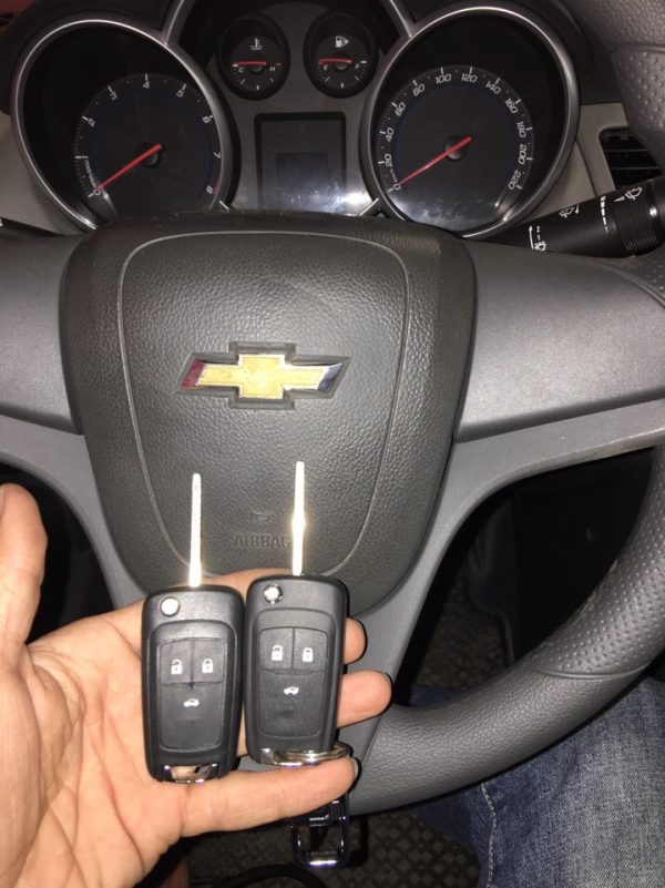 Chìa Khóa Remote Chevrolet Cruze Gập 3 Nút